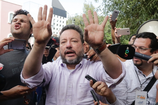 Las mujeres, Eukid Castañón y las cortinas de&nbsp;humo